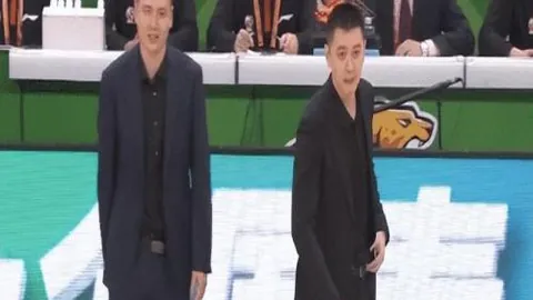 小克鲁伊维特：加盟罗马路途曲折，初衷为效力巴萨